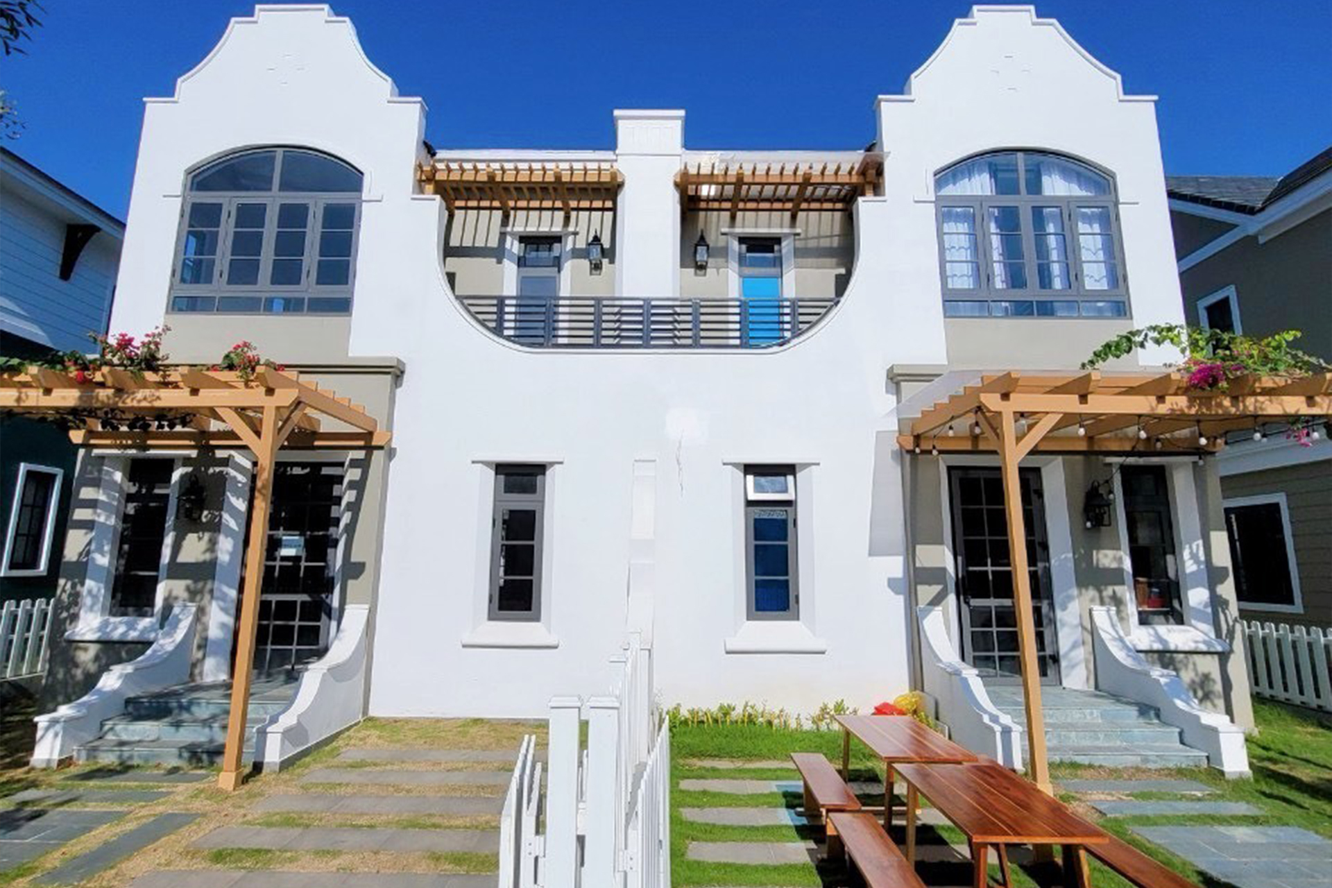 Biệt thự song lập SEA SUN VILLA 8x20m